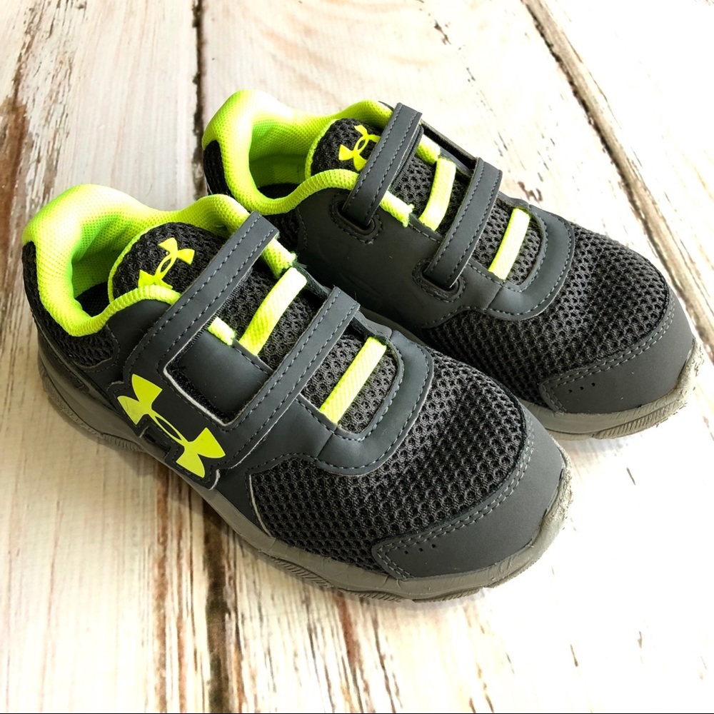 Under Armour gray green athletic shoes 10T